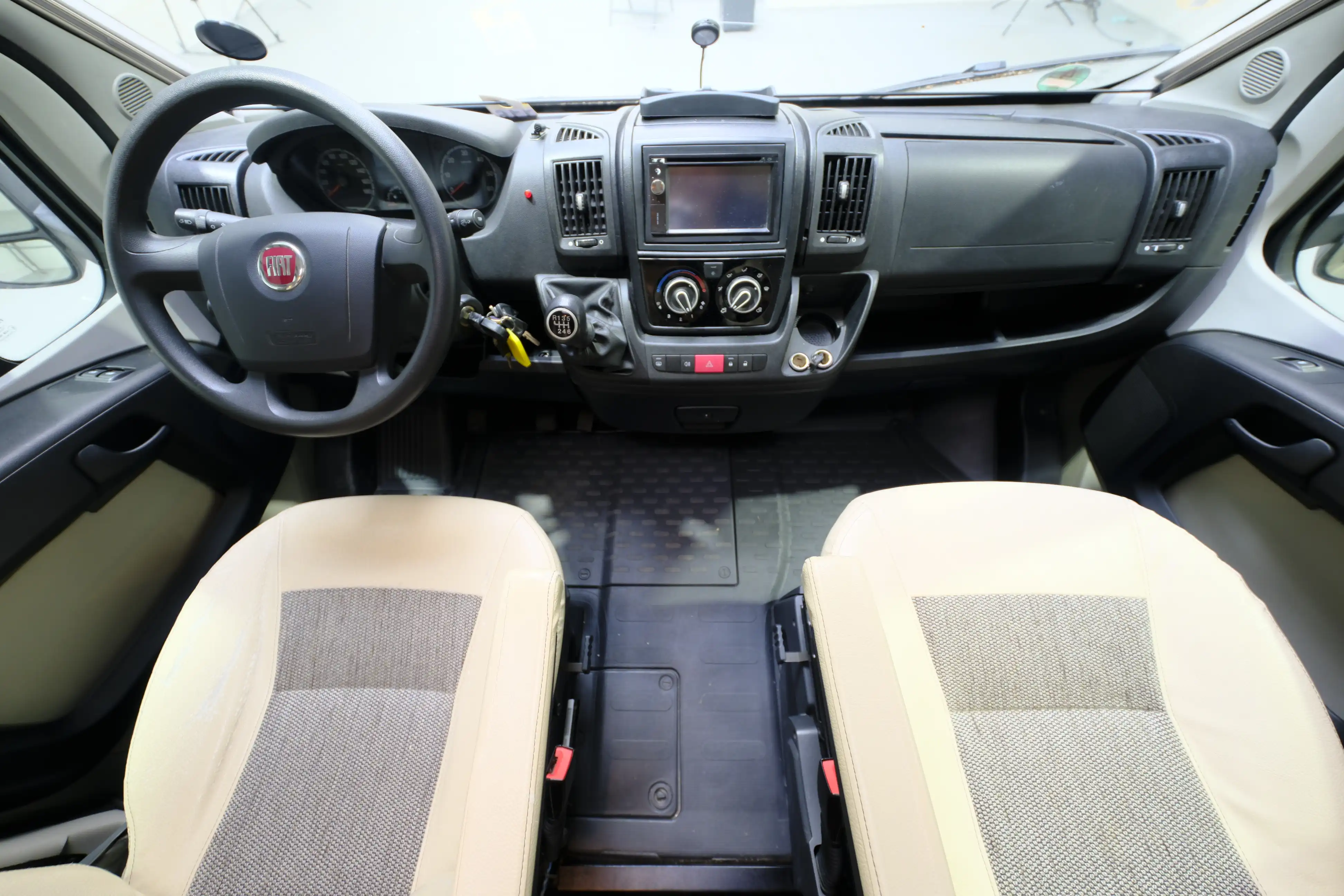 BUERSTNER Nexxo T 720 - Ansicht 5
